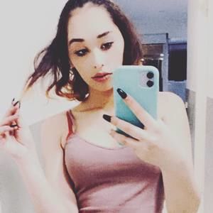 Meet your Posher, Hayley